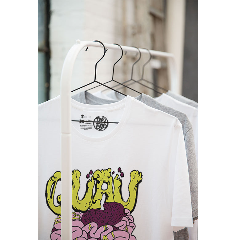 Polera modelo GUAU