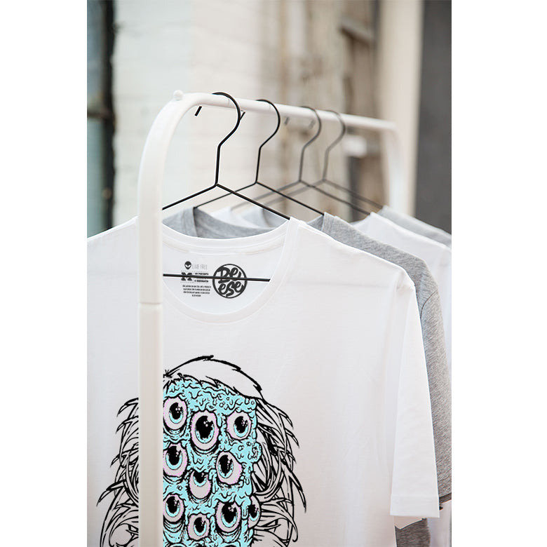 Polera modelo OJOS